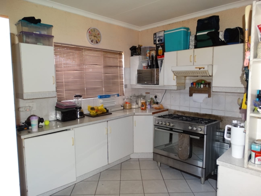 3 Bedroom Property for Sale in Geelhoutpark North West
